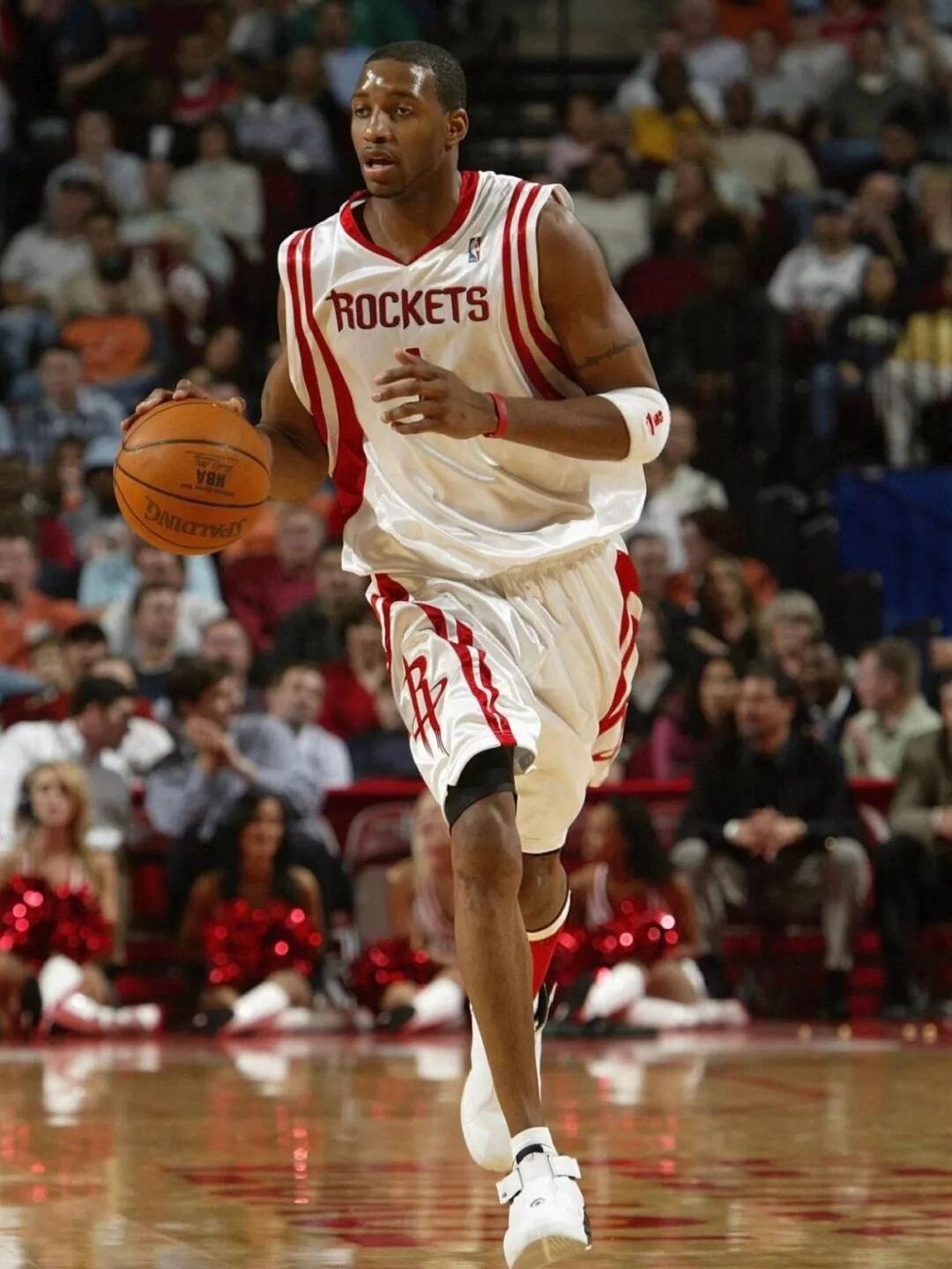 原神x必胜客线下活动热度爆棚！绝美Coser组团打卡，社死视频如井喷