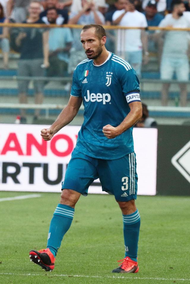 震撼！534万人口小国破15年魔咒，直通世界杯，排名只高国足1位