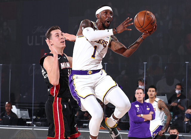 斯图加特的恩达夫在伤愈后重拾状态：逆境中的前锋之路