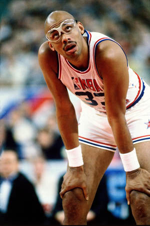 英媒：不敌纽卡赛后瓜帅与吉马良斯争论，并疑似怒斥摄像师