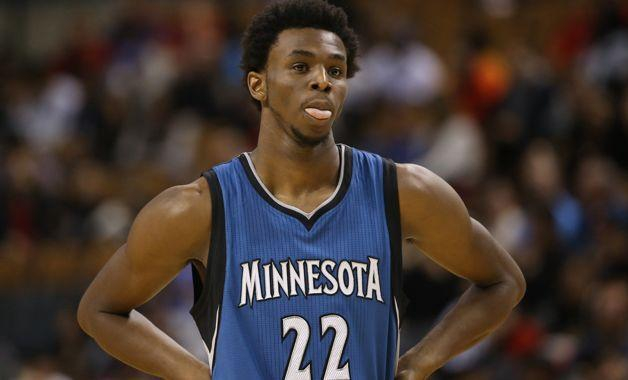 [中超]蒯纪闻传中 莱昂纳多转身低射破门