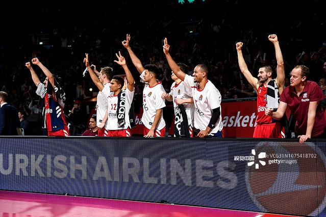 [NBA]东契奇祖巴茨伤退詹姆斯36分 湖人不敌快船